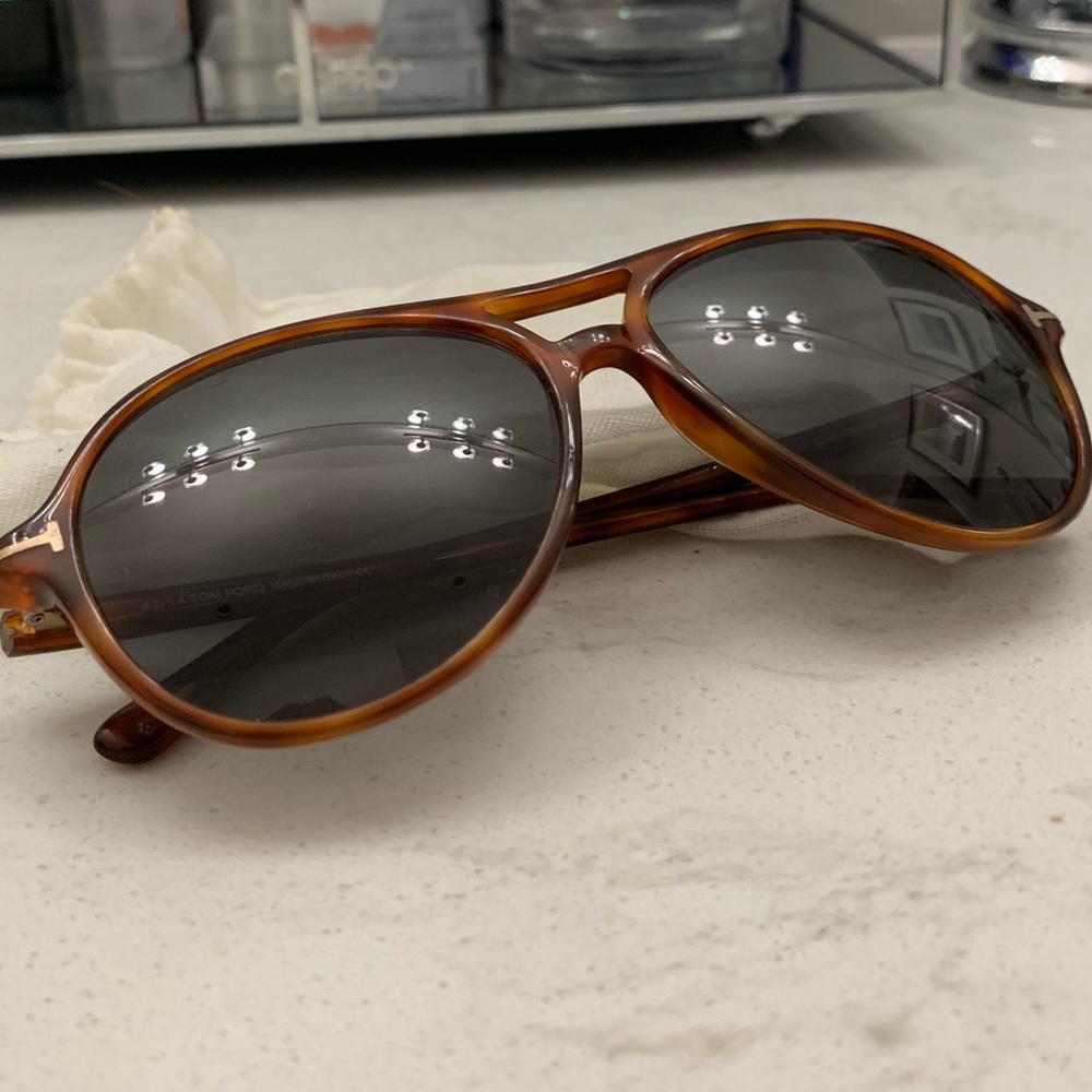 Brown Tom Ford Sunglasses - Picture 2 of 5